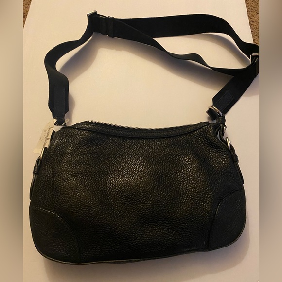 Prada purse - Picture 2 of 3